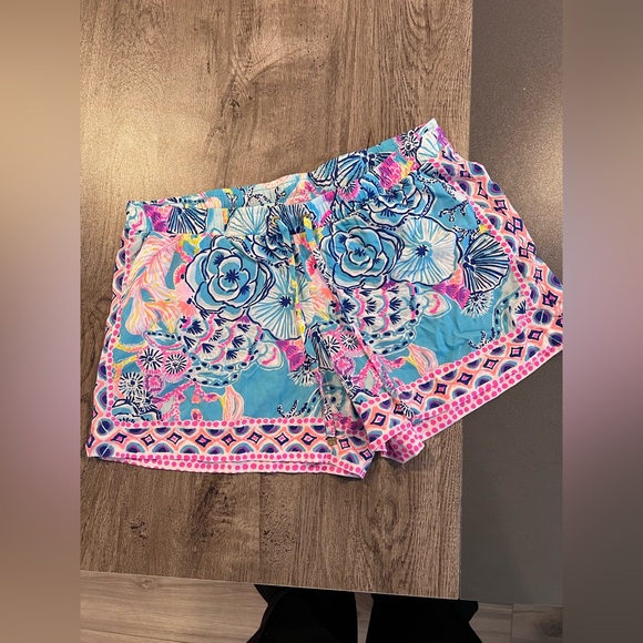 Lilly Pulitzer Shorts - Picture 2 of 6